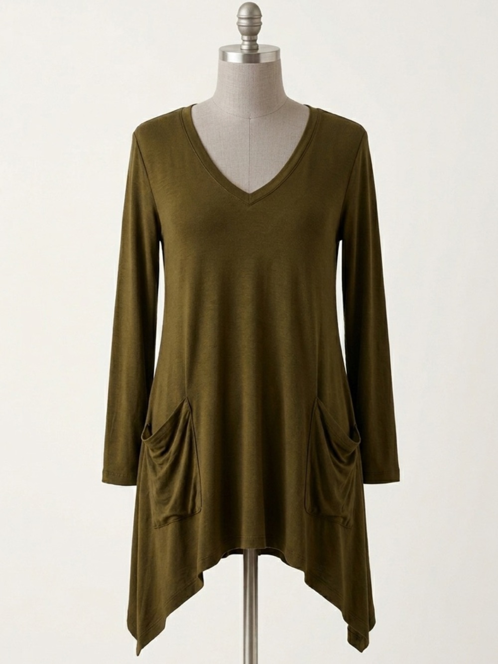 LOGO Lori Goldstein Olive Green V Neck Sharkbite Hem Pocket Tunic Lagenlook Sz M